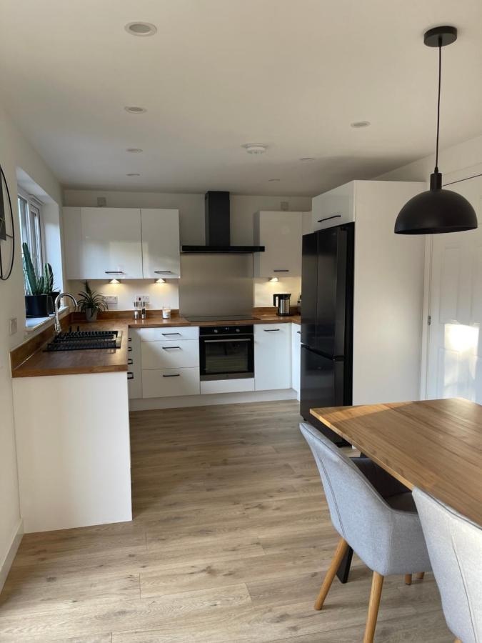 4 Bedrooms House With Garden Edinburg Exteriör bild